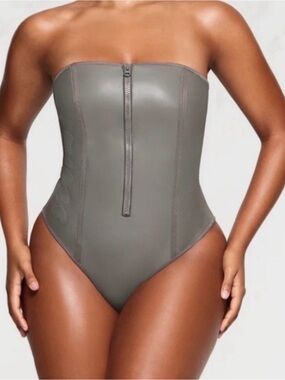 SKIMS NWT Strapless Zipper-Front Rubberized Scuba One-Piece Swimsuit